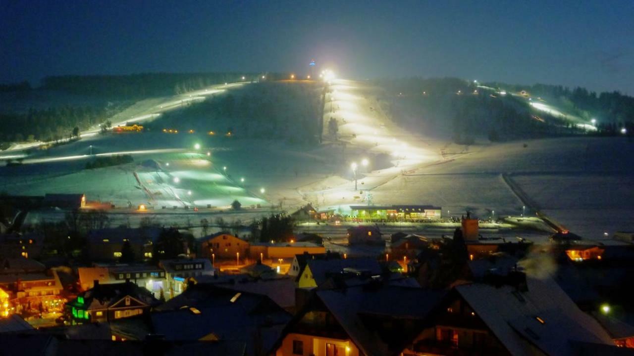 Komfort-Fewo Ettelsberg-Panorama Willingen  Ruang foto