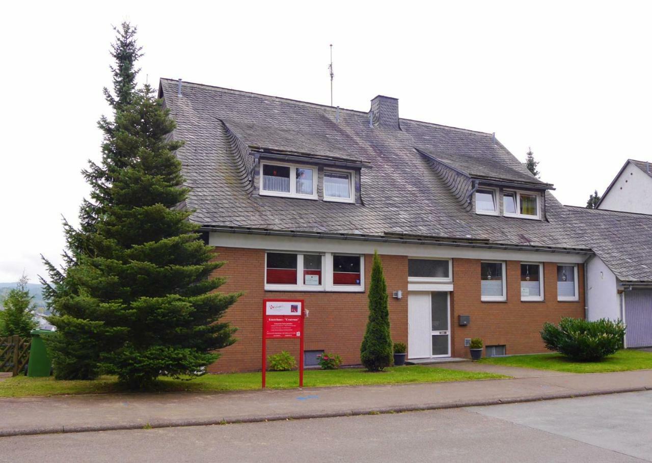 Komfort-Fewo Ettelsberg-Panorama Willingen  Ruang foto